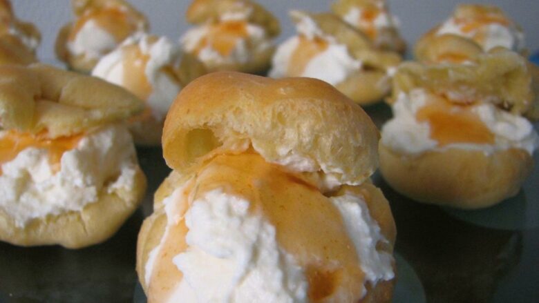 bouchees basques a la gelee de piment du pays basque