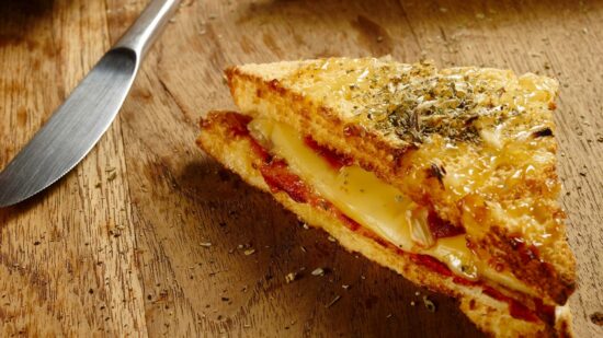 croque basque jambon de bayonne et sauce sakari