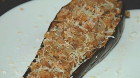 aubergine farcie au boeuf et au confit doignons de laurent petricorena