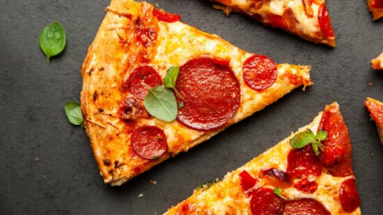 pizza au chorizo pamplona et saveurs 9 herbes laurent petricorena