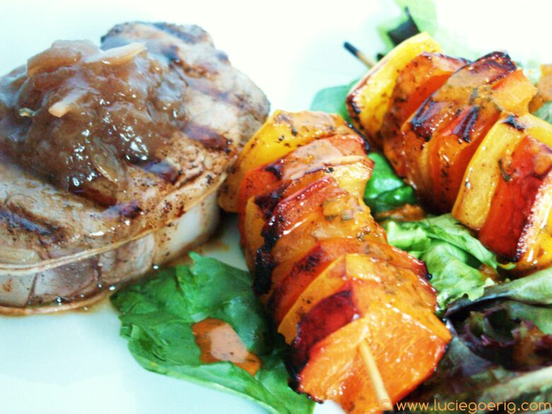 tournedos de boeuf et brochettes de poivrons