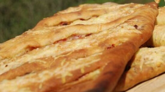 fougasse a lolivade noire au piment despelette sakari