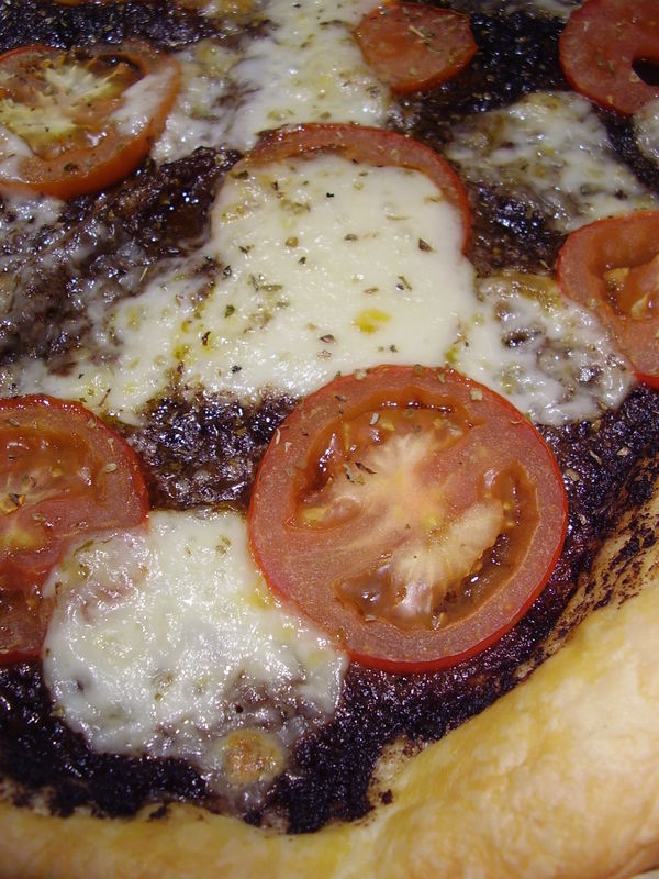 tarte fine tapenade mozzarella