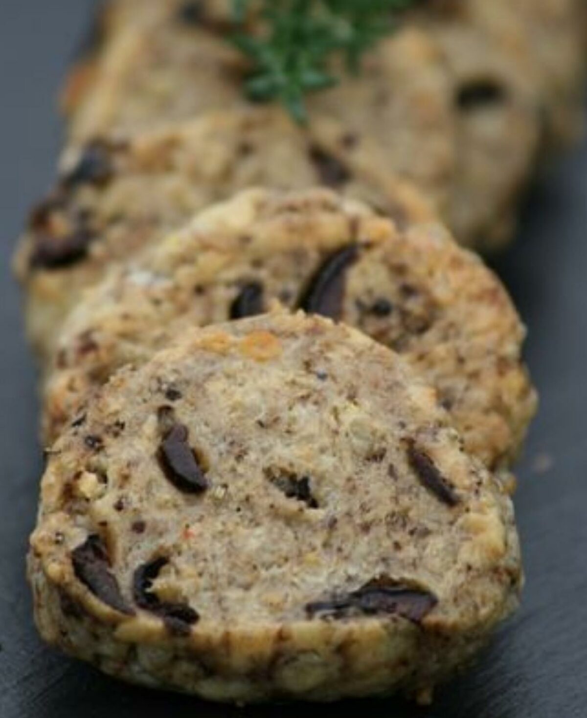 sables aux olives et a la tome de brebis