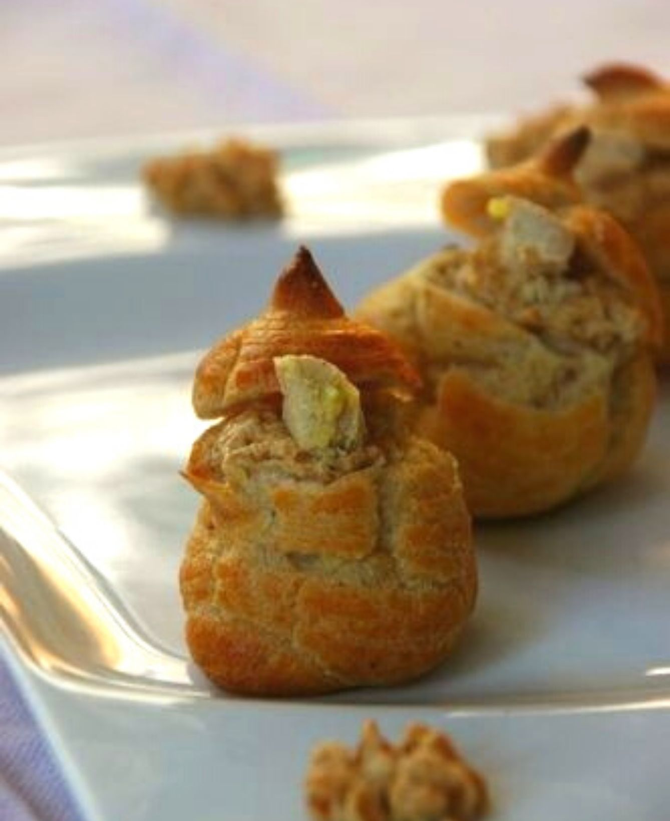 petits choux epices mousse au pain depices et foie gras petricorena