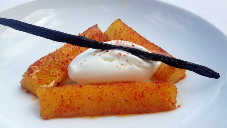 ananas roti a la gelee de piments doux et paprika