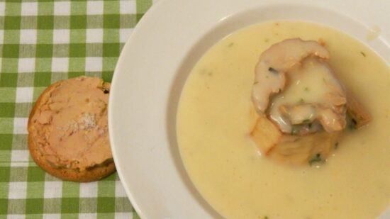 veloute de panais au foie gras et gelee de piment doux du pays basque
