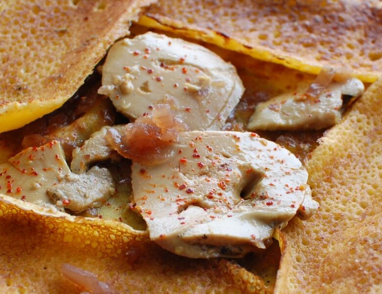 crepe foie gras et confit doignon 1024x789 1
